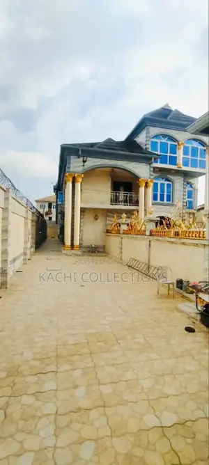 Luxury 5 Bedrooms Semi Detached Duplex Available for Booking