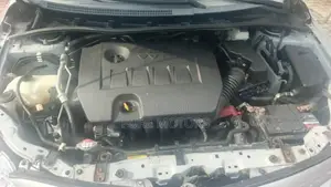 Toyota Corolla LE 4dr Sedan (1.8L 4cyl 4A) 2012 Silver