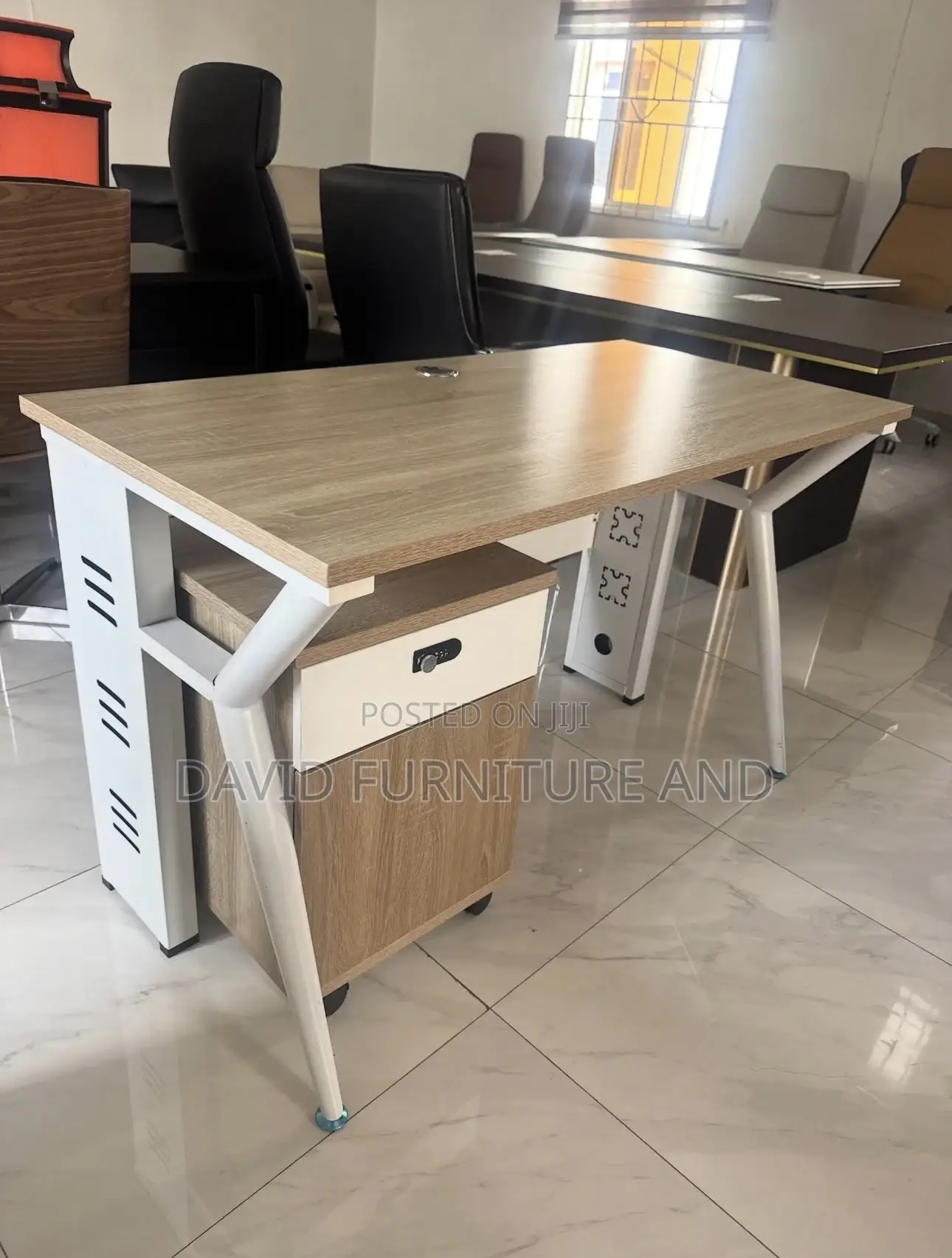 Contemporary Office Desk