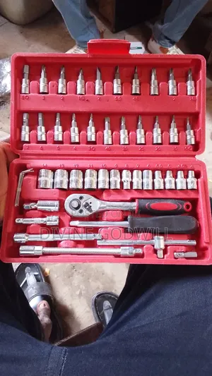 46 PCS Socket Wrench Set
