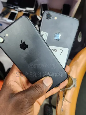 Apple iPhone 7 32 GB Black