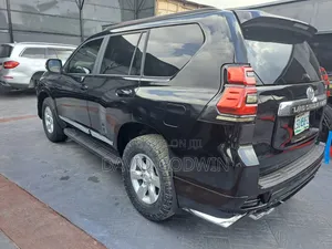 Toyota Land Cruiser Prado 2015 Black