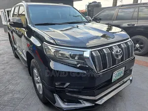 Toyota Land Cruiser Prado 2015 Black