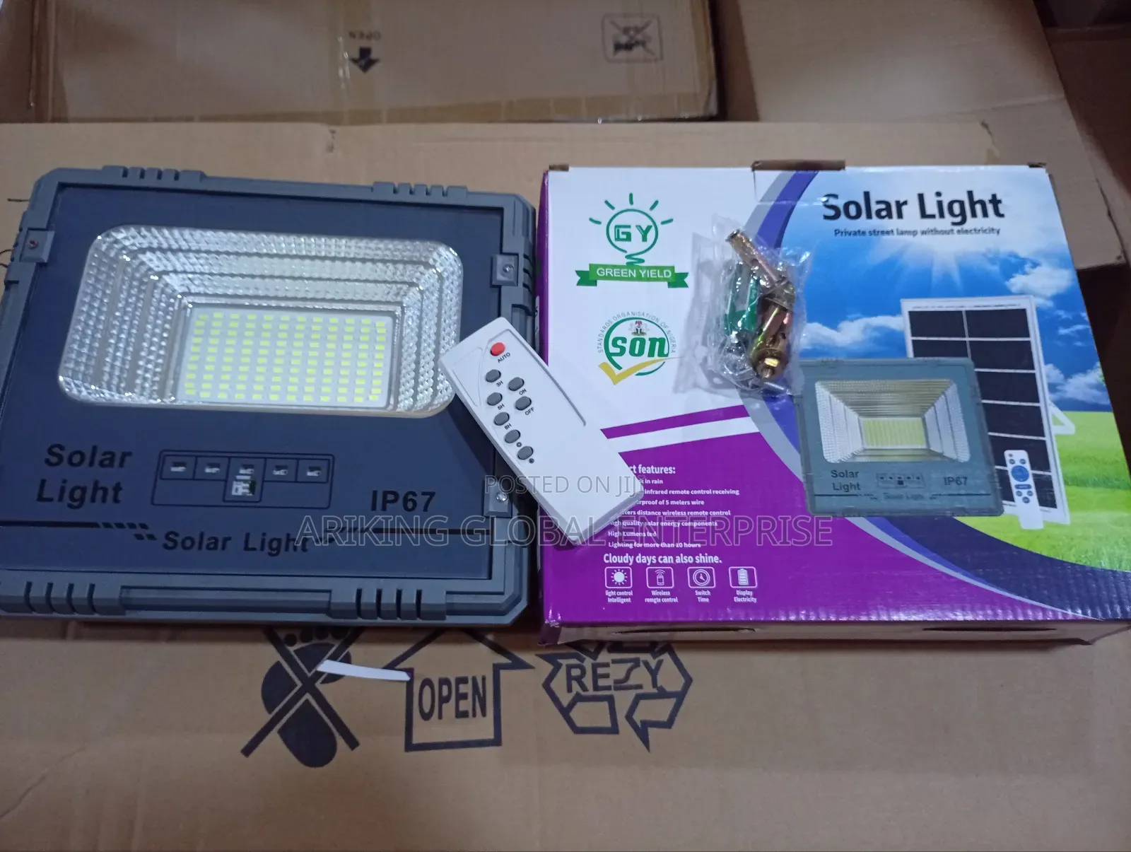 Brand New Green Yield 200watts Solar Lights