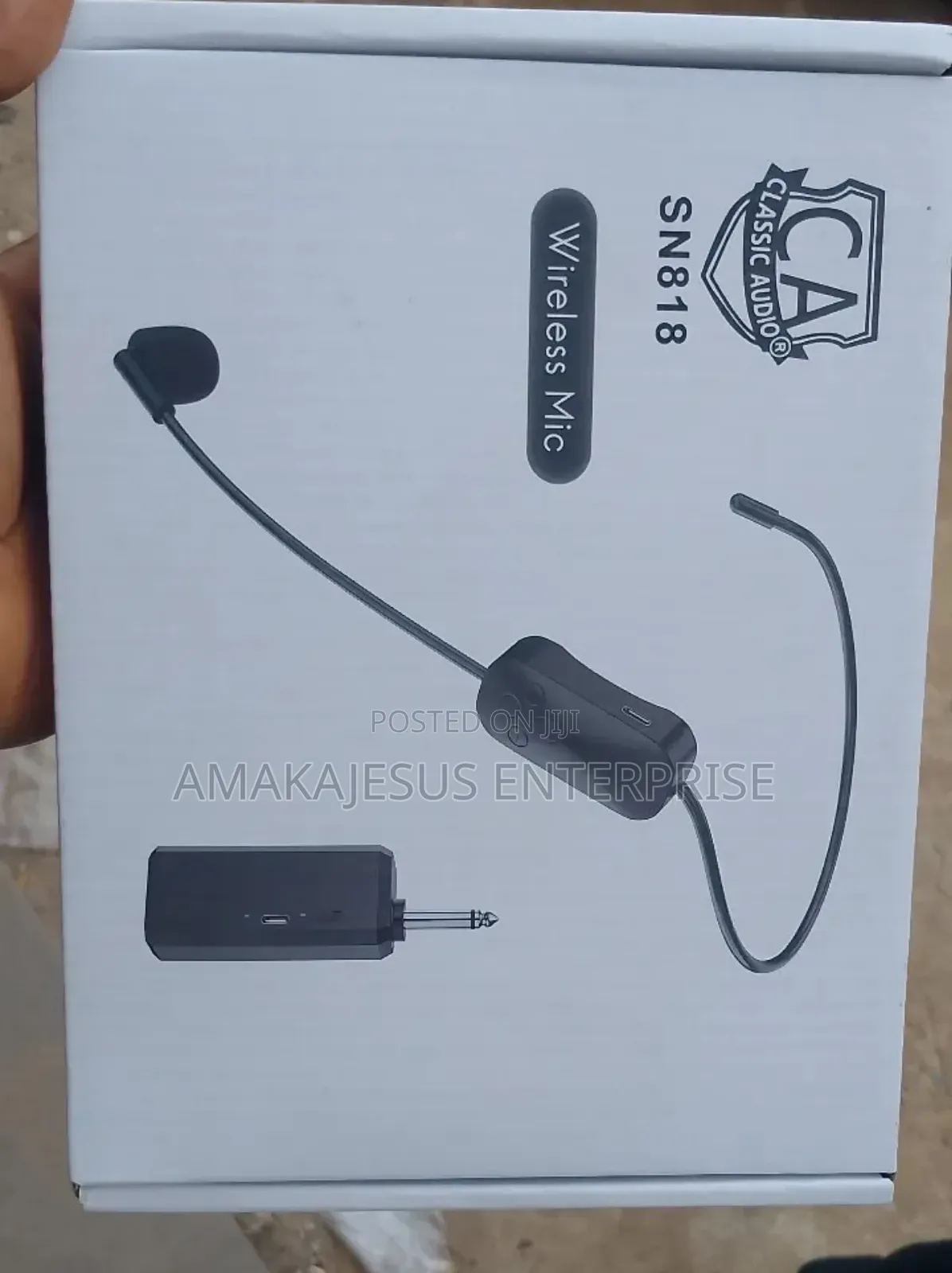 Classic Audio Wireless Microphone With Small Receiver