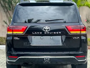 New Toyota Land Cruiser 2025 Black
