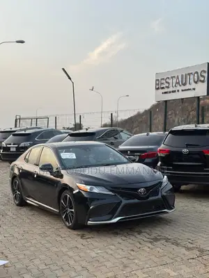 Toyota Camry XSE FWD (2.5L 4cyl 8AM) 2018 Black