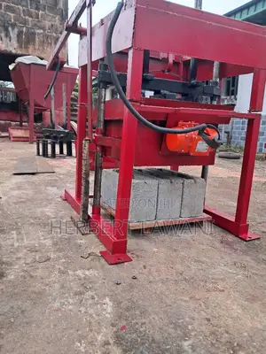 Concrete Blocks Moulding Machine