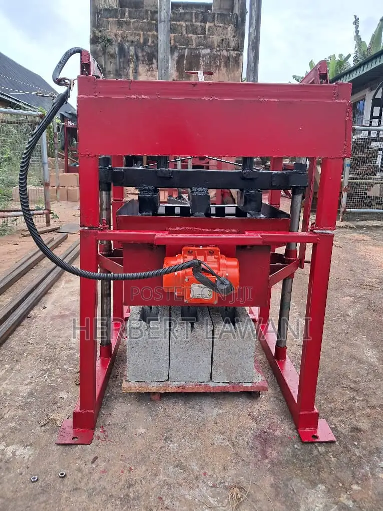 Concrete Blocks Moulding Machine