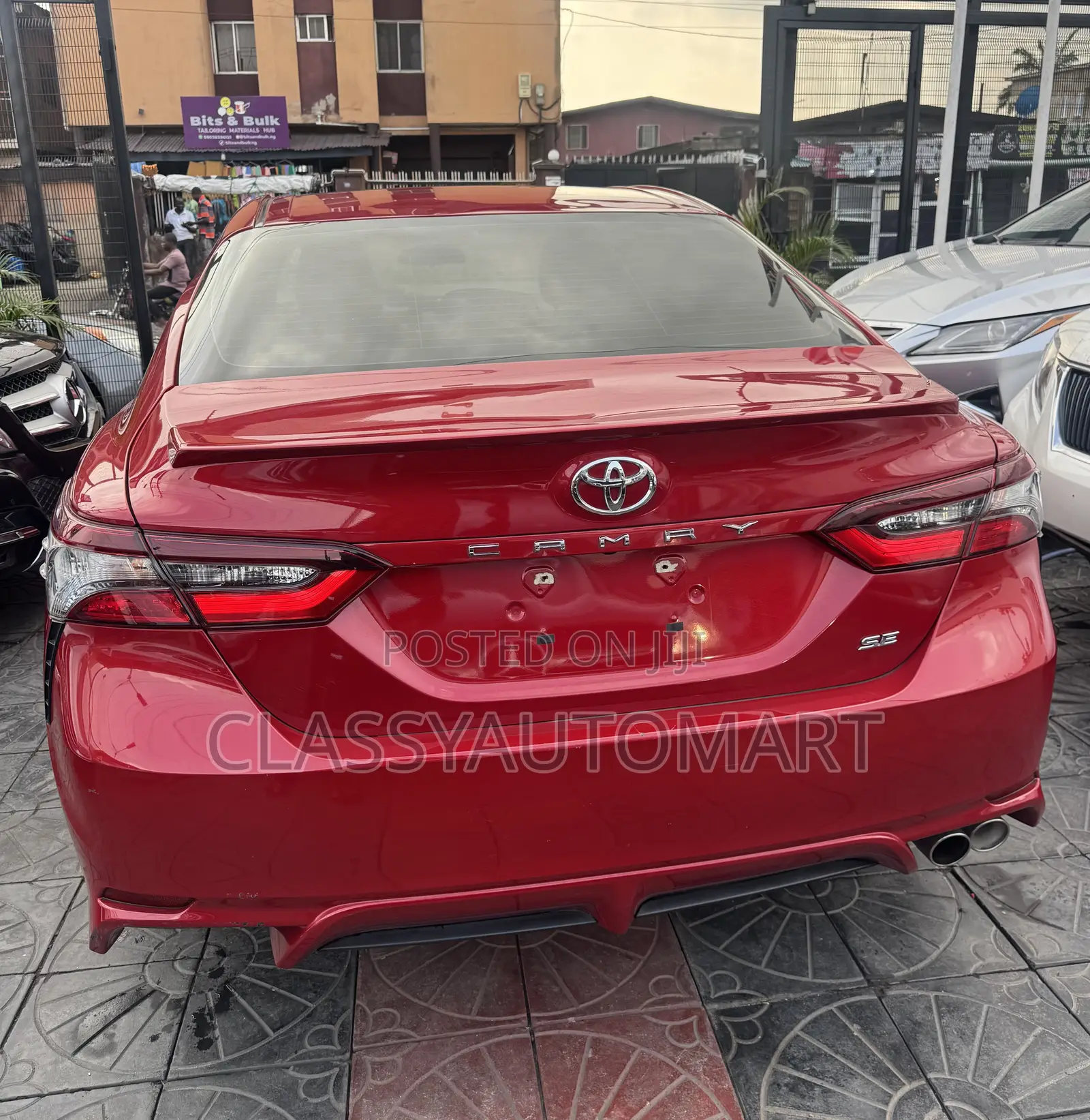 Toyota Camry SE 2022 Red
