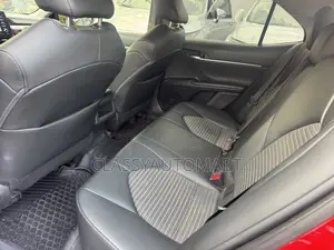 Toyota Camry SE 2022 Red