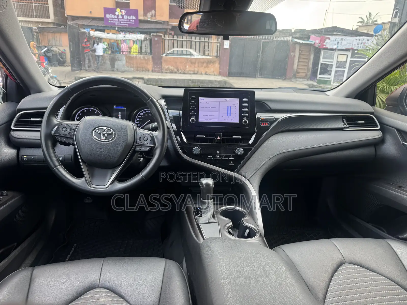 Toyota Camry SE 2022 Red