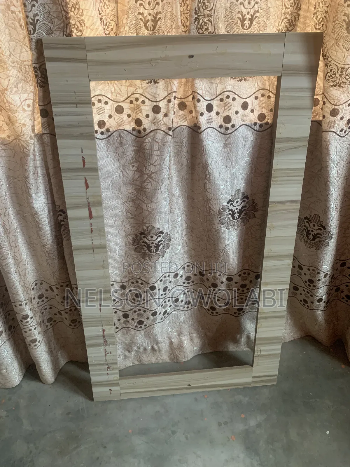 Saloon Drawers/Mirror Frame