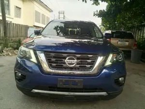 Nissan Pathfinder Platinum 4dr 4x4 (3.5L 6cyl) 2017 Blue