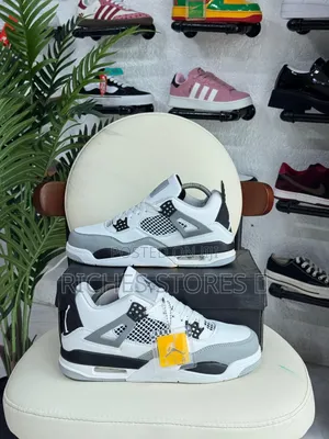 High Quality Graded Nike Jordan 4 Low Sneakers