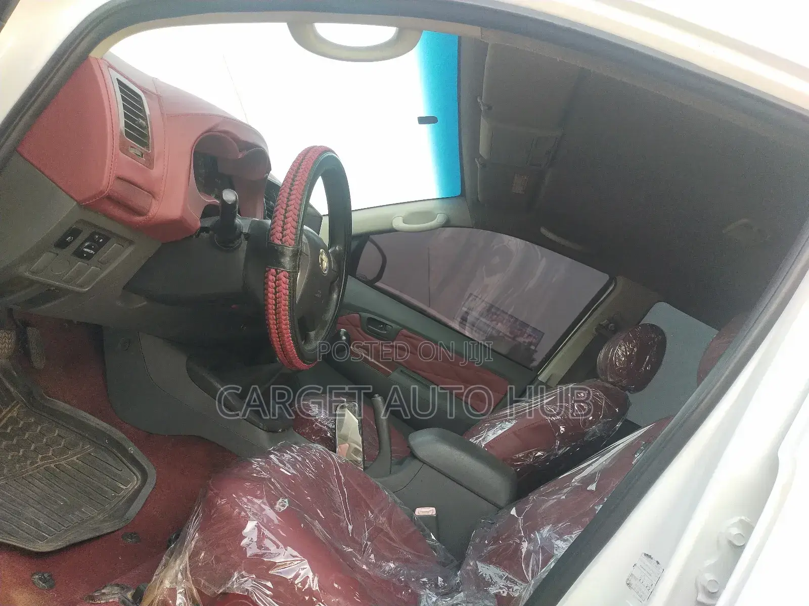 Toyota Hilux 2012 White