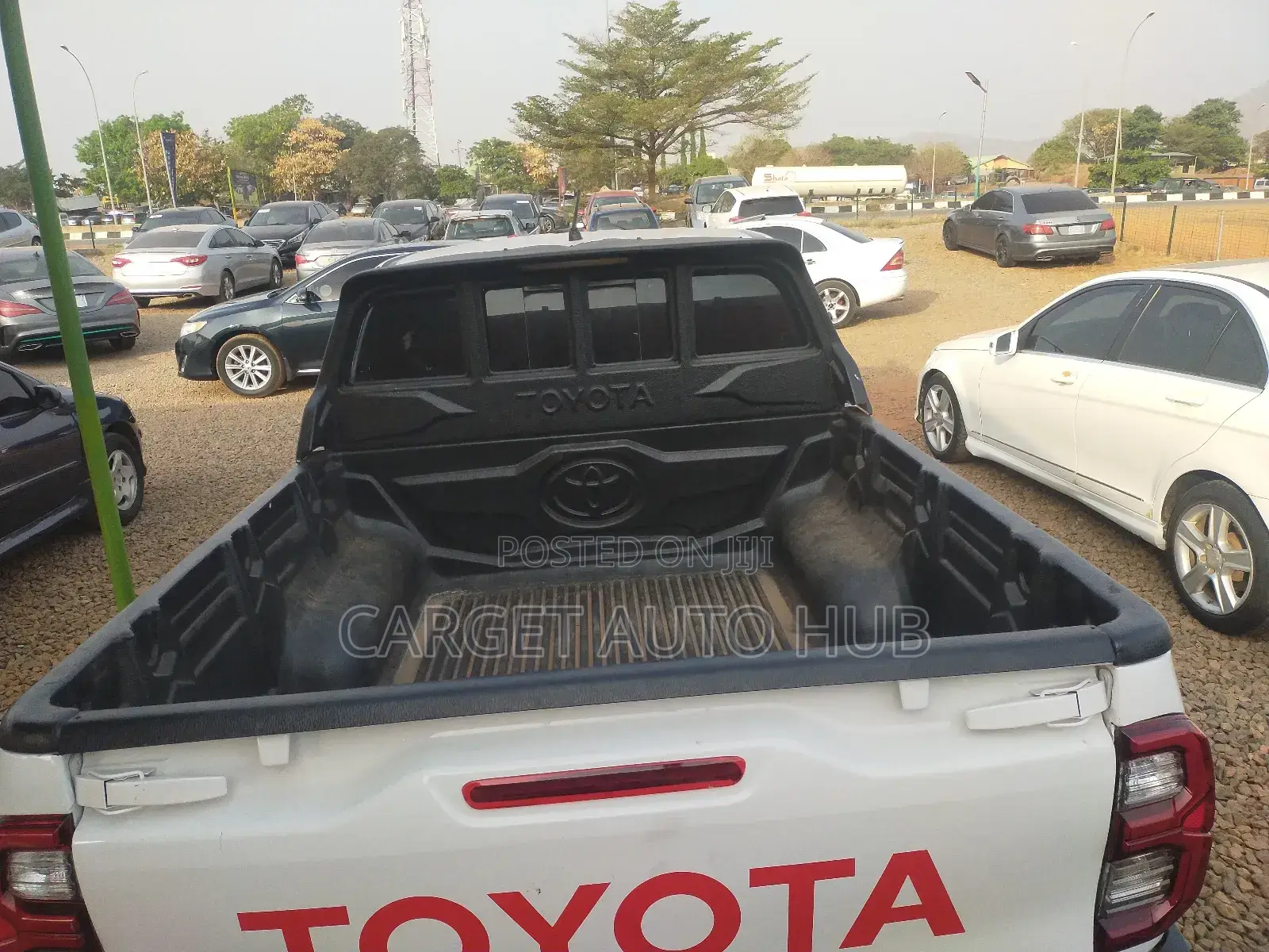Toyota Hilux 2012 White