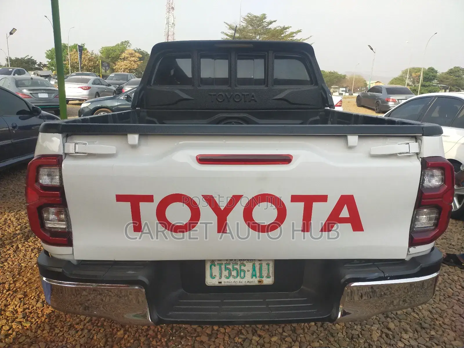 Toyota Hilux 2012 White