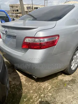 Toyota Camry XLE V6 4dr Sedan (3.5L 6cyl 6AM) 2009 Silver