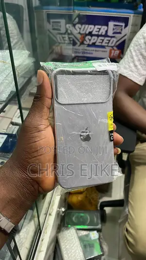 Xr to 17 Pro Pouch