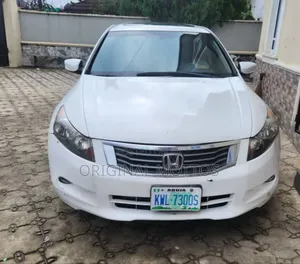 Honda Accord 2009 White