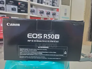 Canon Eos R50v With 14-30mm Rf