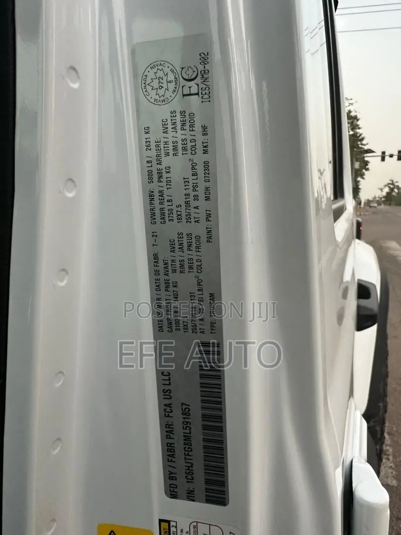 Jeep Wrangler 2022 White