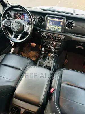 Jeep Wrangler 2022 White