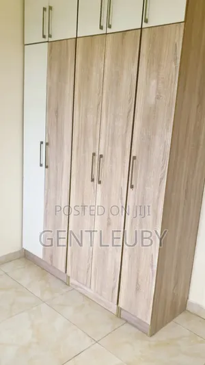 4bdrm Apartment in Harris Drive, Lekki Phase 2 for rent