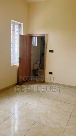 4bdrm Apartment in Harris Drive, Lekki Phase 2 for rent