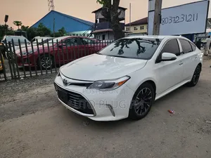 Toyota Avalon XLE Premium 4dr Sedan (3.5L 6cyl 6A) 2015 White