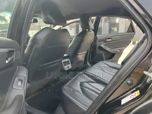 Toyota Avalon XLE FWD Sedan (3.5L V6 8A) 2019 Black