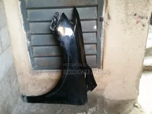 Fender Venza Left Neat One Black Colour