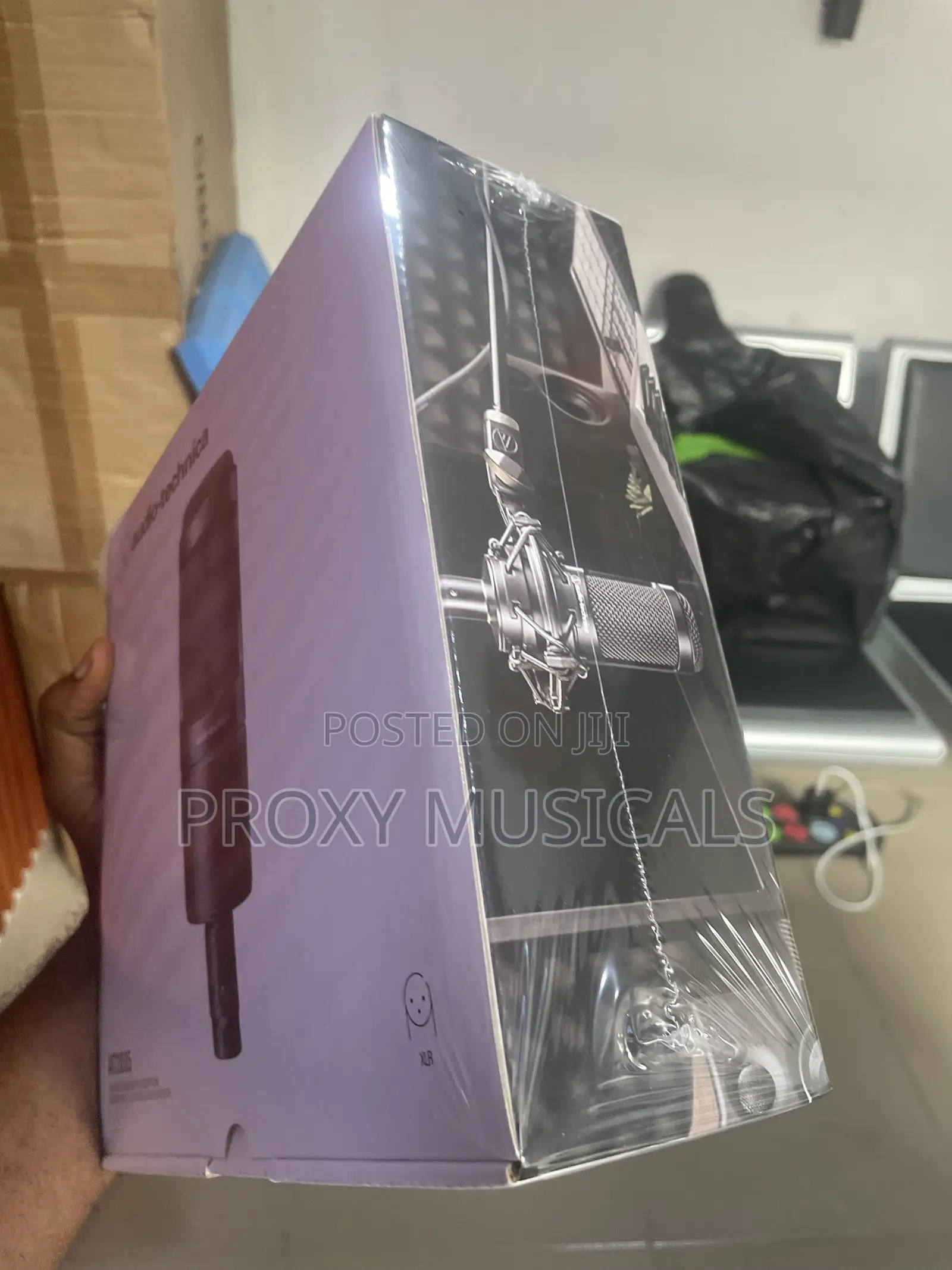 Audio-Technica At2035 Studio Microphone