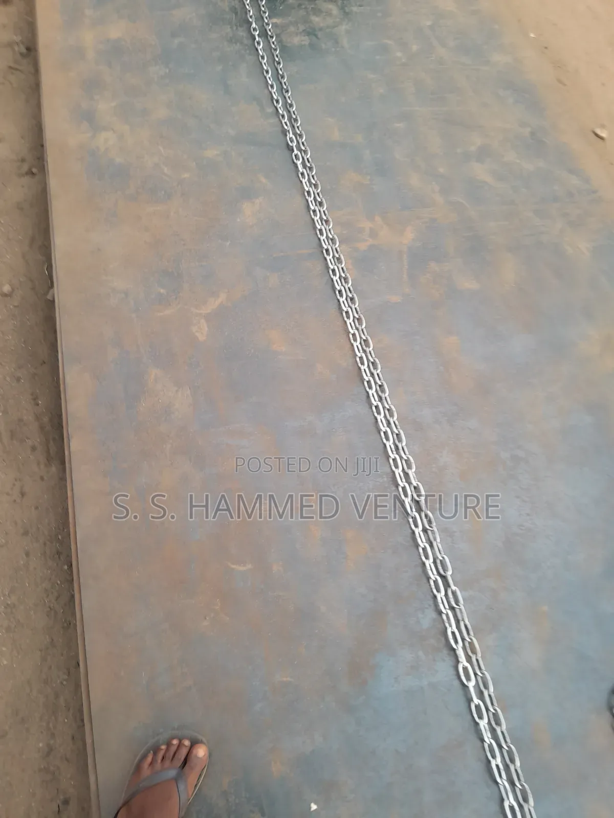 Gavalnized Expanded Chain ( 8 Mm Thickness ).