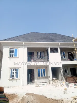 2bdrm Apartment in Ologuneru for rent