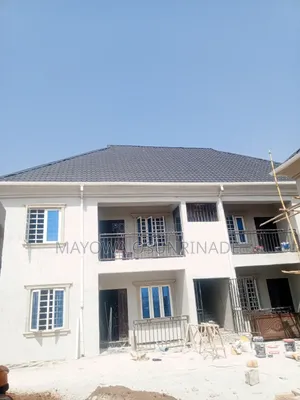 1bdrm Room & Parlour in Ido for rent