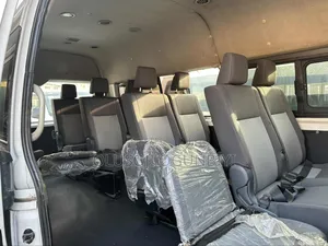 Toyota HiAce 2013 White