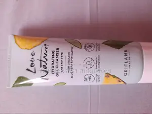 Love Nature Hydrating Cleanser