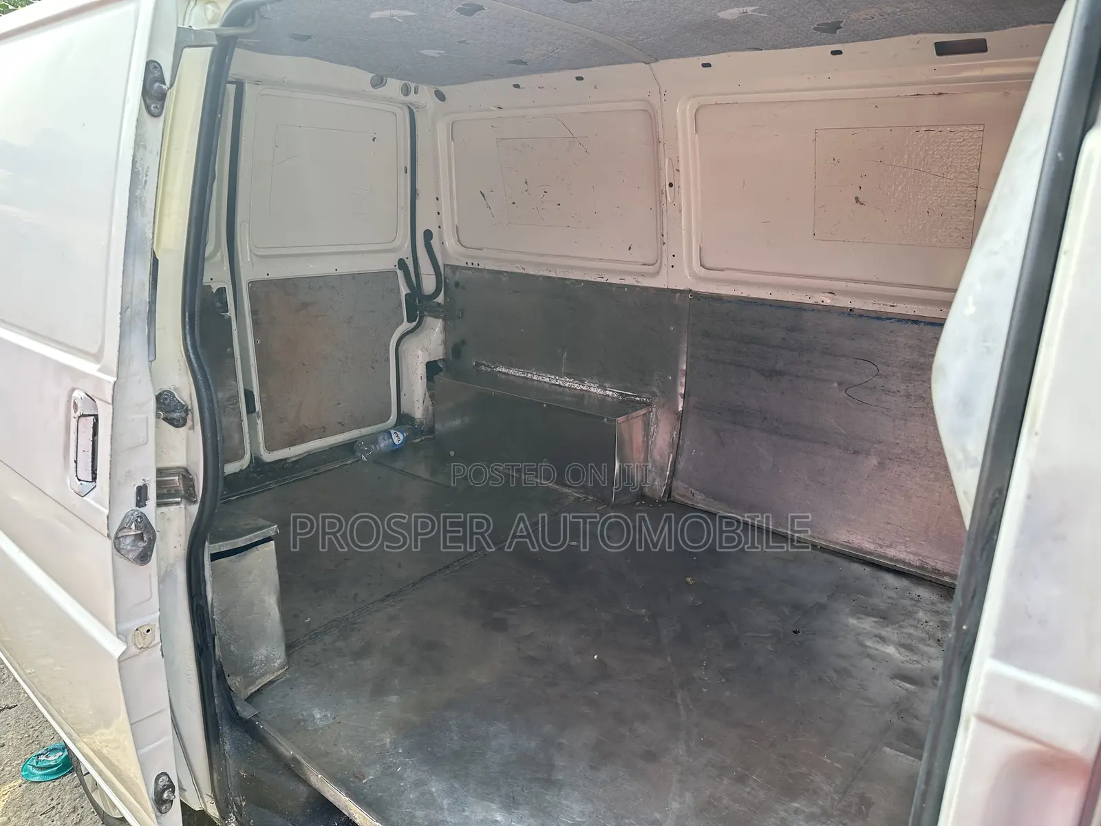 Volkswagen Transporter 2005 White