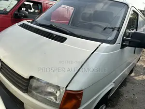 Volkswagen Transporter 2005 White