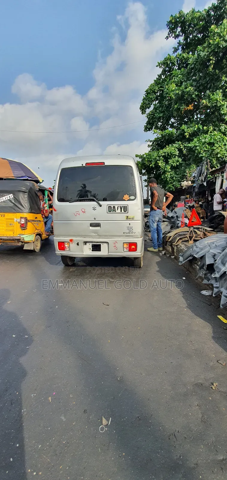 Suzuki APV Minibus 2010 Silver