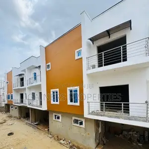4bdrm Duplex in Ogudu GRA for sale