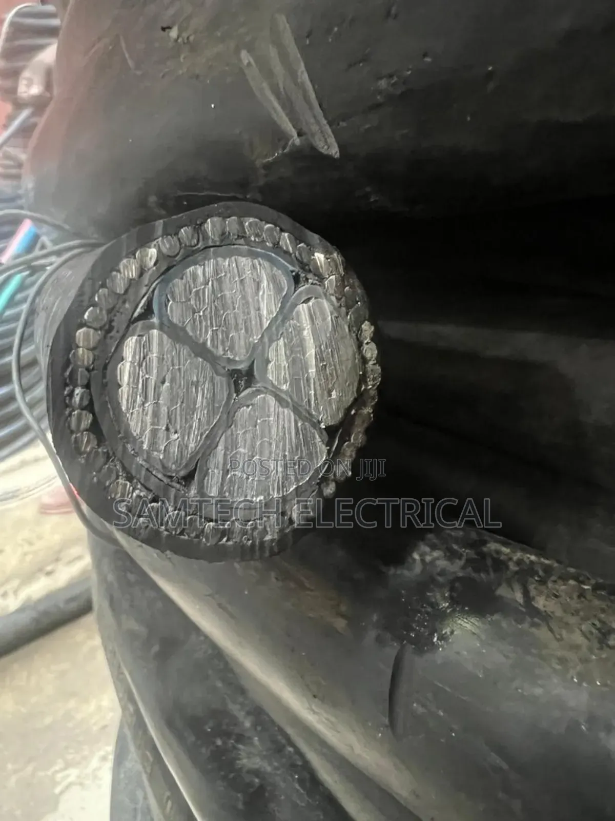 4x240mm2 Aluminium Armoured Cable