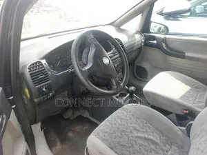 Opel Zafira 2.0 2001 Blue