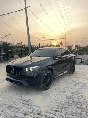 Mercedes-Benz GLE-Class 2021 Blue