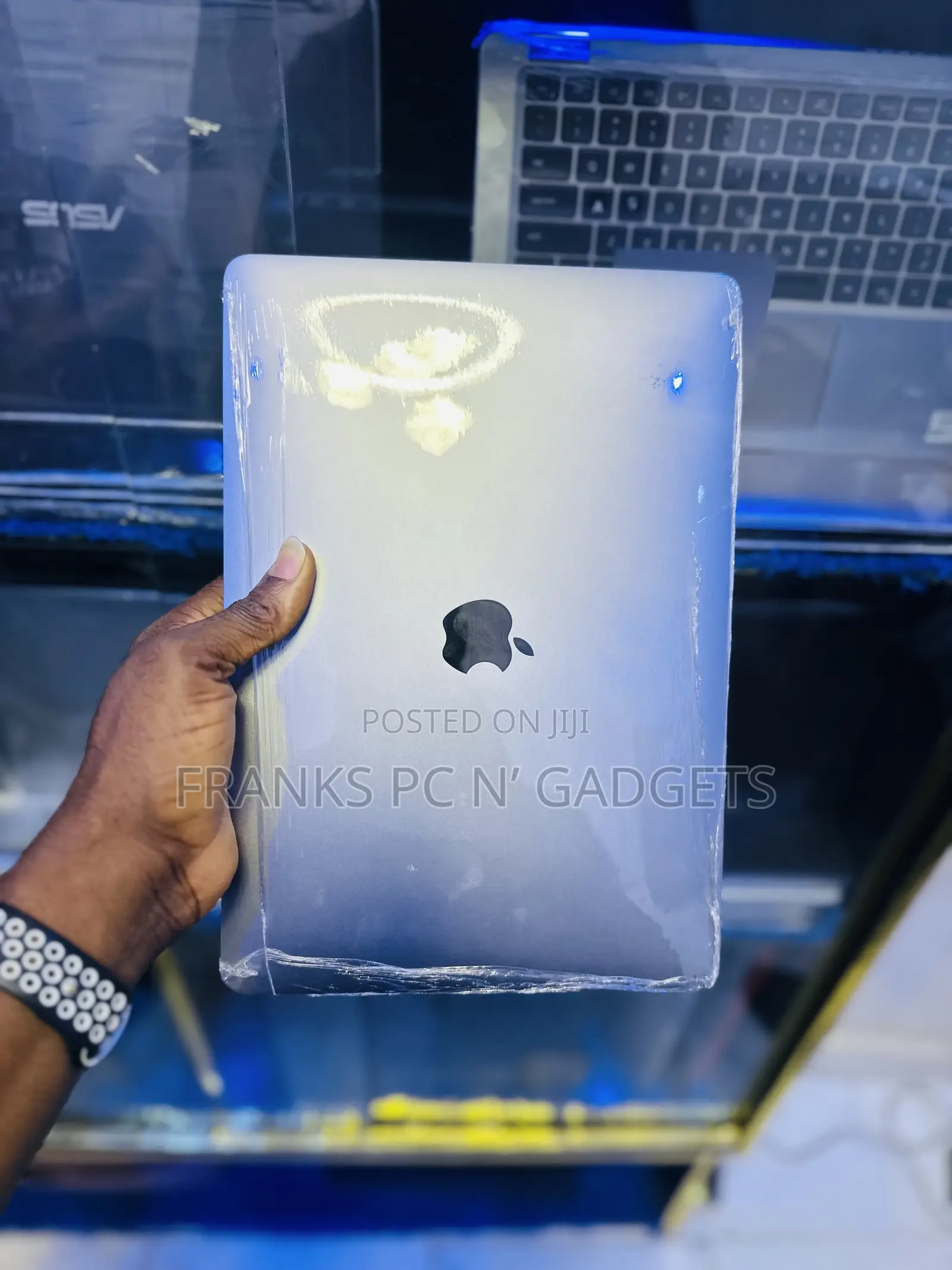 Laptop Apple MacBook Pro 2017 16GB Intel Core I7 SSD 1T