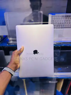 Laptop Apple MacBook Pro 2019 16GB Intel Core I7 SSD 512GB