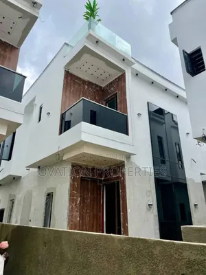 4bdrm Duplex in Igboefon Lekki for sale