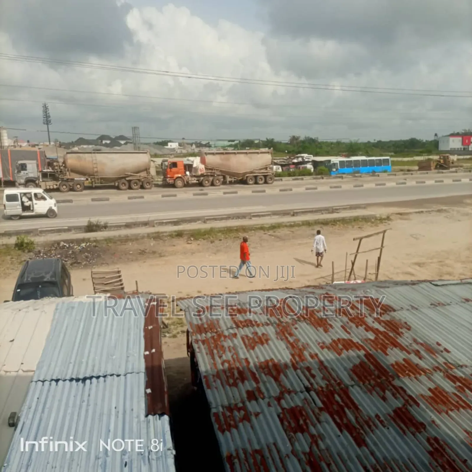 Empty Land for Lessing 8 Plots Facing Road